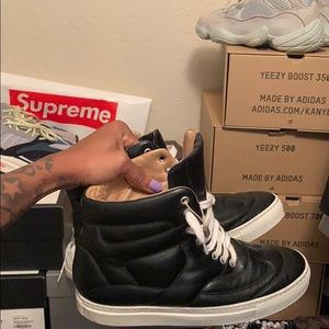 Mason Margiela’s (MM6) sneakers